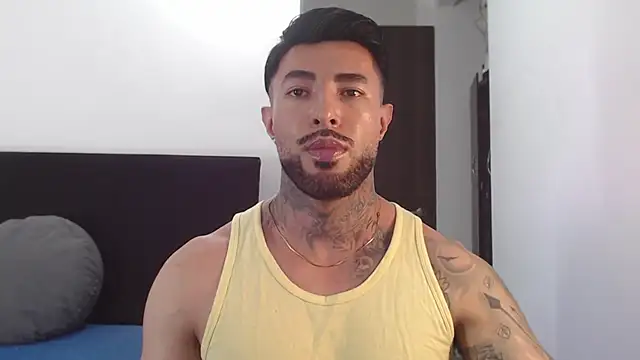 Snapshot of andrea_de_lucaa chatting on 17, 7, 2026 andrea de lucaa online show from 17, 7, 2026