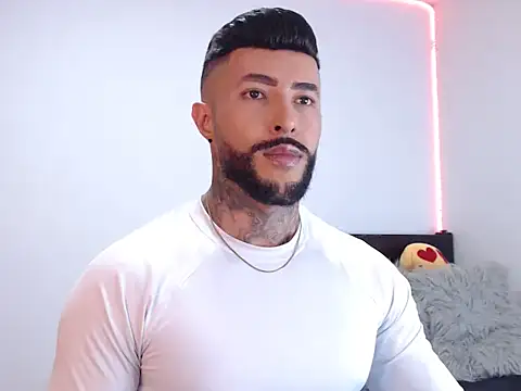 andrea de lucaa online show from 14, 9, 2025