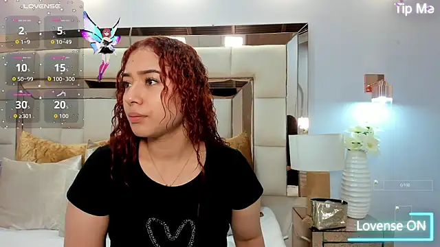 Snapshot of megannherrera chatting on 3, 12, 2025 megannherrera online show from 3, 12, 2025