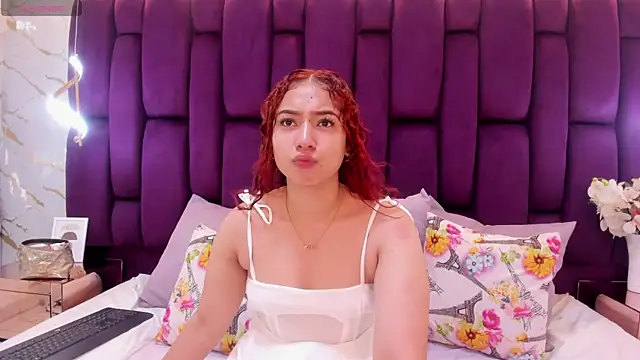 Snapshot of megannherrera chatting on 3, 10, 2025 megannherrera online show from 3, 10, 2025