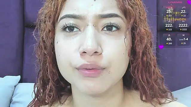 Snapshot of megannherrera chatting on 7, 10, 2025 megannherrera online show from 7, 10, 2025