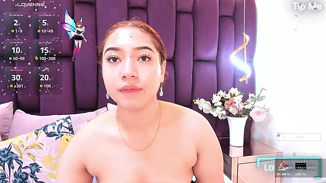 Snapshot of megannherrera chatting on 27, 10, 2025 megannherrera online show from 27, 10, 2025