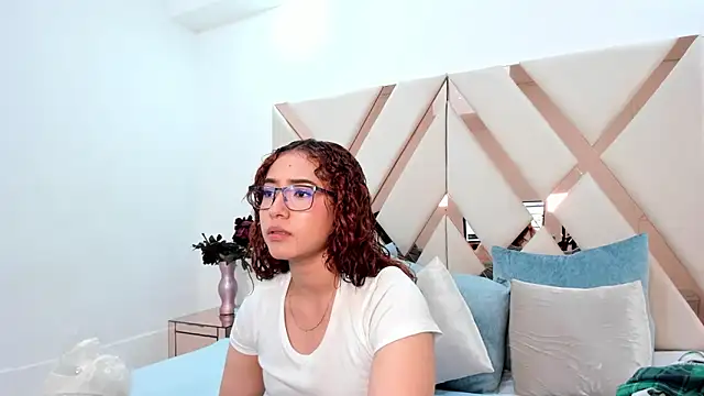 megannherrera online show from 13, 2, 2026