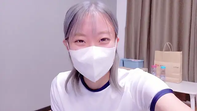 Snapshot of Nana__ch chatting on 31, 10, 2025 Nana ch online show from 31, 10, 2025