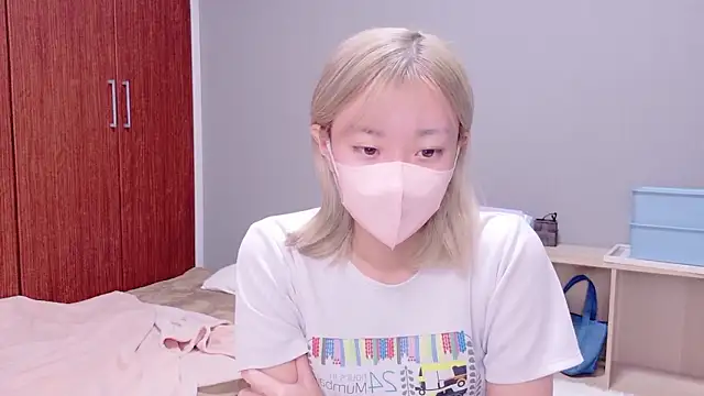 Snapshot of Nana__ch chatting on 10, 11, 2025 Nana ch online show from 10, 11, 2025