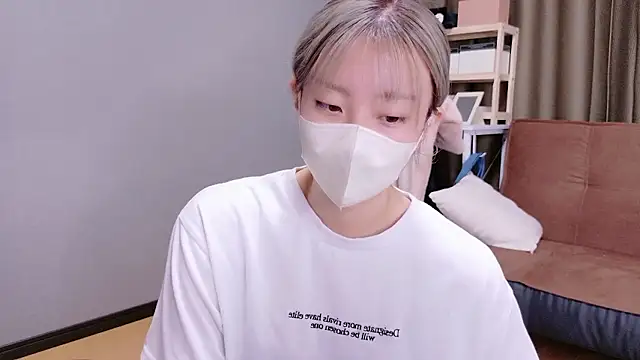 Snapshot of Nana__ch chatting on 10, 9, 2025 Nana ch online show from 10, 9, 2025