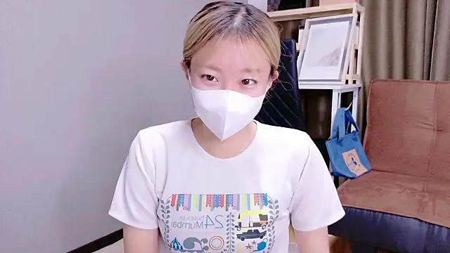 Snapshot of Nana__ch chatting on 15, 10, 2025 Nana ch online show from 15, 10, 2025