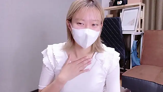 Snapshot of Nana__ch chatting on 3, 10, 2025 Nana ch online show from 3, 10, 2025