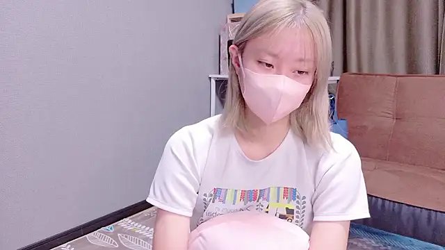 Snapshot of Nana__ch chatting on 8, 11, 2025 Nana ch online show from 8, 11, 2025