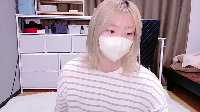 Snapshot of Nana__ch chatting on 28, 11, 2025 Nana ch online show from 28, 11, 2025