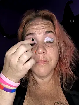 Courdles online show from 1, 11, 2025