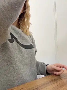 CaitlinSugar online show from 3, 2, 2026