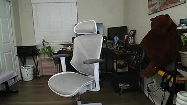 SHEILYN  online show from 31, 10, 2025