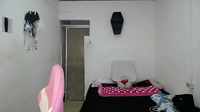 Amber09raiden online show from 4, 10, 2025