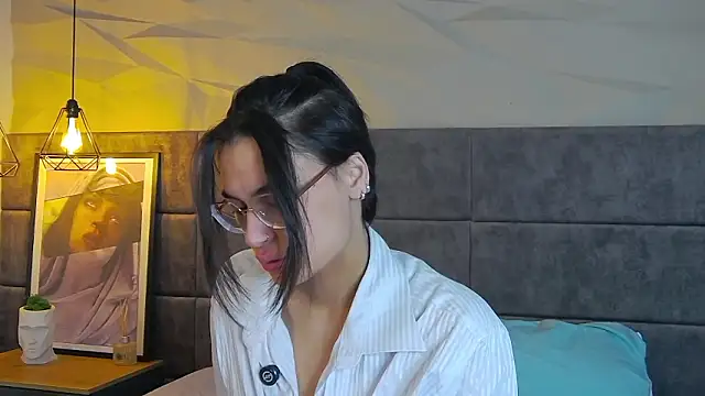 Snapshot of VioletAsh chatting on 2, 2, 2026 VioletAsh online show from 2, 2, 2026