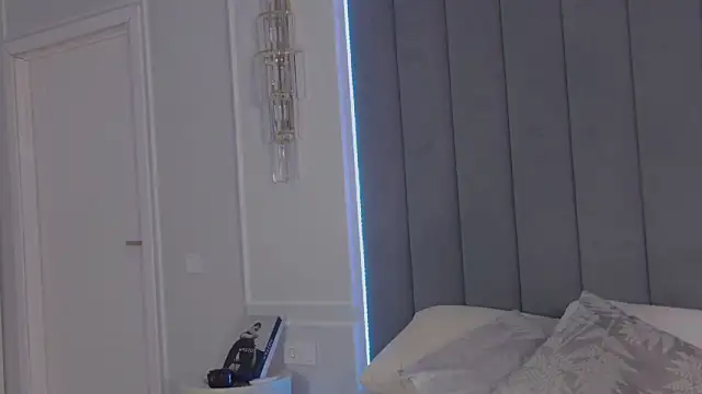 VioletAsh online show from 2, 4, 2026