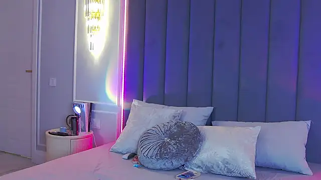 VioletAsh online show from 9, 11, 2025