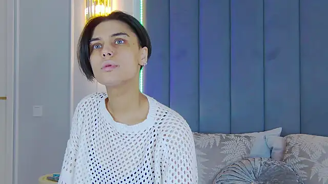 VioletAsh online show from 6, 10, 2025