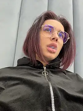 VioletAsh online show from 4, 5, 2026