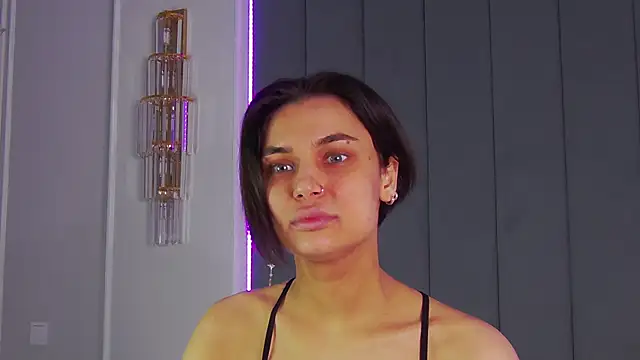 VioletAsh online show from 4, 12, 2025