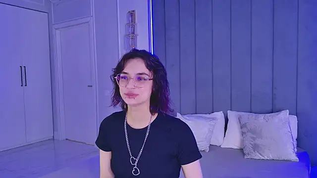 VioletAsh online show from 11, 6, 2026