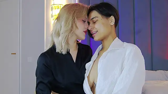 VioletAsh online show from 5, 10, 2025