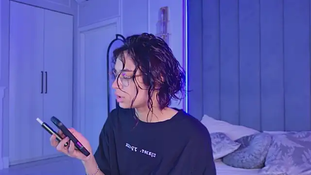 VioletAsh online show from 1, 6, 2026
