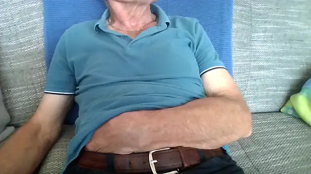 Snapshot of velikifant7 chatting on 18, 5, 2026 velikifant7 online show from 18, 5, 2026