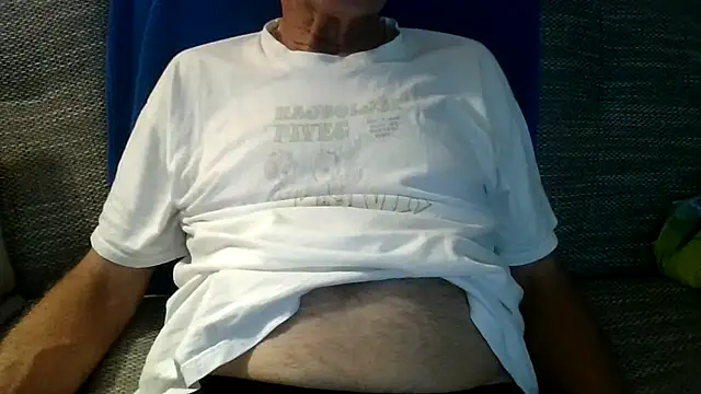 Snapshot of velikifant7 chatting on 2, 6, 2026 velikifant7 online show from 2, 6, 2026