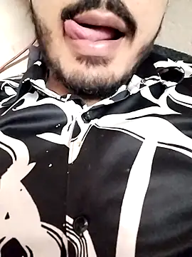 Snapshot of Hotyy_subhu chatting on 12, 10, 2025 Hotyy subhu online show from 12, 10, 2025