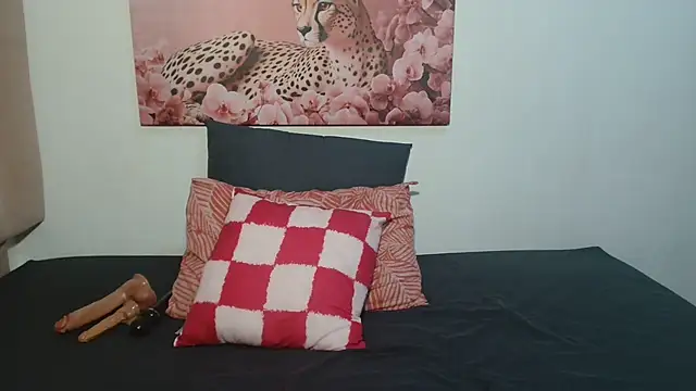 Snapshot of GorillaGripCunt77 chatting on 5, 2, 2026 GorillaGripCunt77 online show from 5, 2, 2026