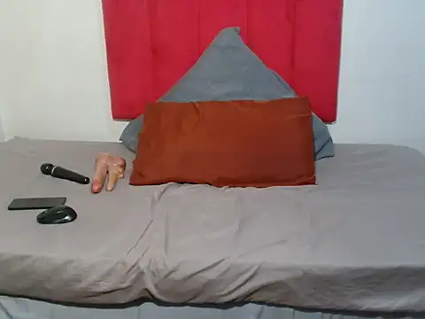 GorillaGripCunt77 online show from 8, 10, 2025