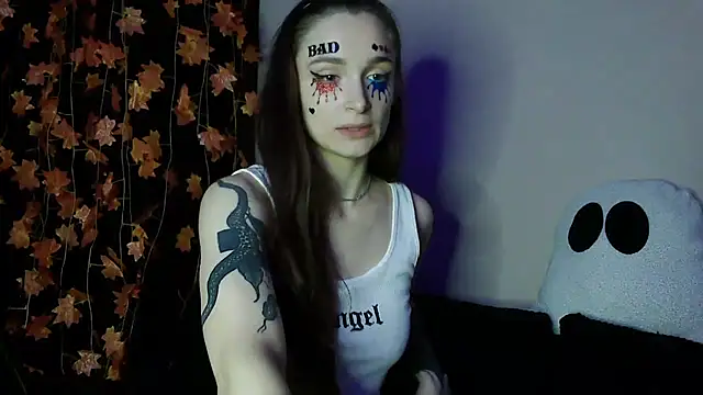 Snapshot of __Leyla__ chatting on 29, 10, 2025 Leyla online show from 29, 10, 2025