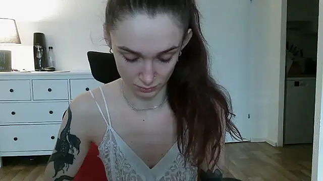 Snapshot of __Leyla__ chatting on 27, 11, 2025 Leyla online show from 27, 11, 2025