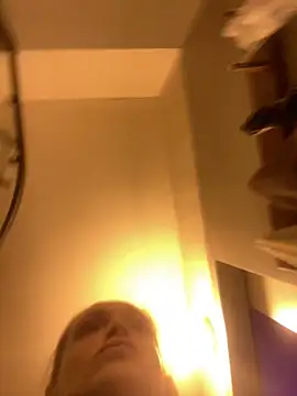 Snapshot of __Leyla__ chatting on 10, 9, 2025 Leyla online show from 10, 9, 2025