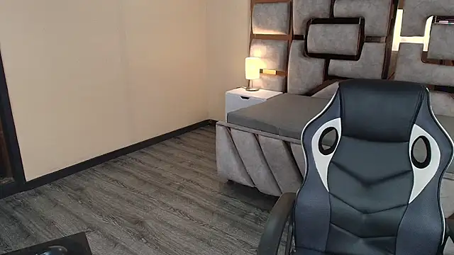 Candy Velvet online show from 12, 11, 2025