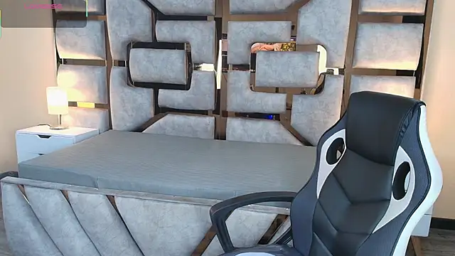 Candy Velvet online show from 5, 1, 2026