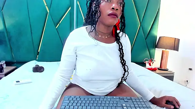 Snapshot of _analyy_ chatting on 10, 9, 2025 analyy online show from 10, 9, 2025