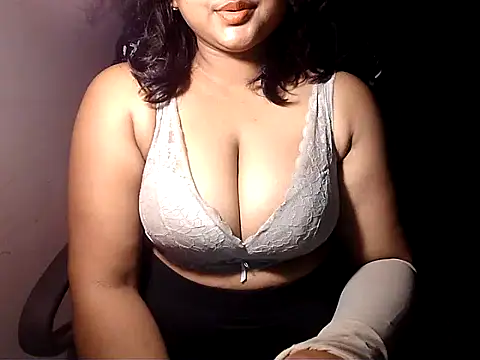 PatnakiRitu1 online show from 13, 9, 2025