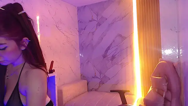 Sophia tf online show from 20, 11, 2025