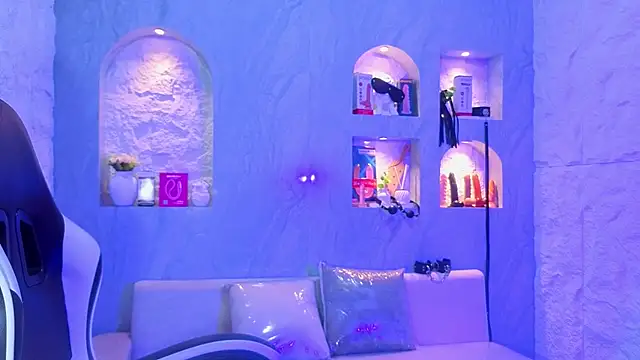 Sophia tf online show from 15, 3, 2026