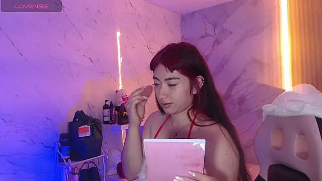 Sophia tf online show from 24, 11, 2025