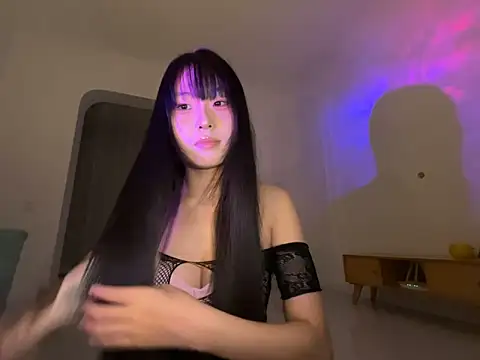 77momomo online show from 13, 10, 2025