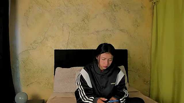 Tiffany Nm online show from 9, 2, 2026