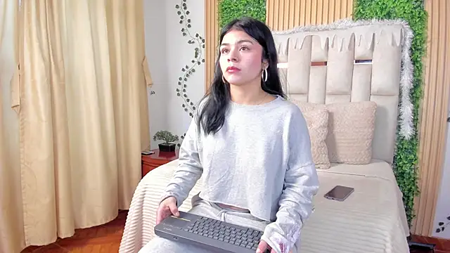 Jade Nmm online show from 1, 12, 2025