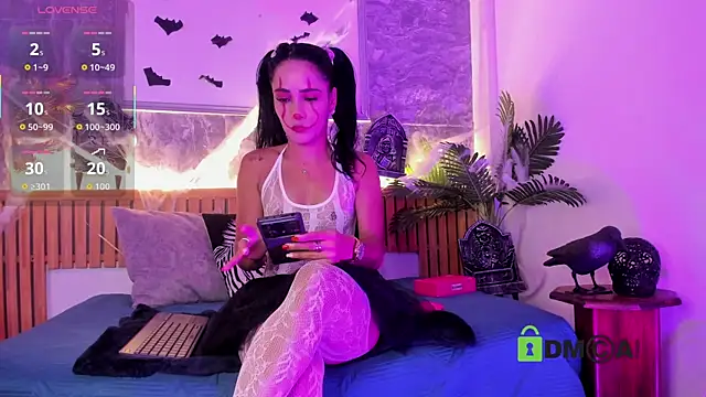 princequinn  online show from 31, 10, 2025