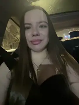 Chloe loo online show from 16, 4, 2026