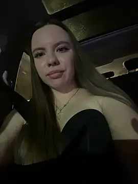 Chloe loo online show from 16, 4, 2026