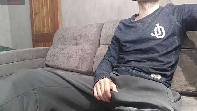 TommyShe1by online show from 19, 9, 2025