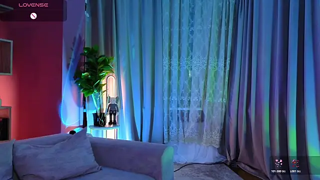 Lucy louras online show from 26, 11, 2025